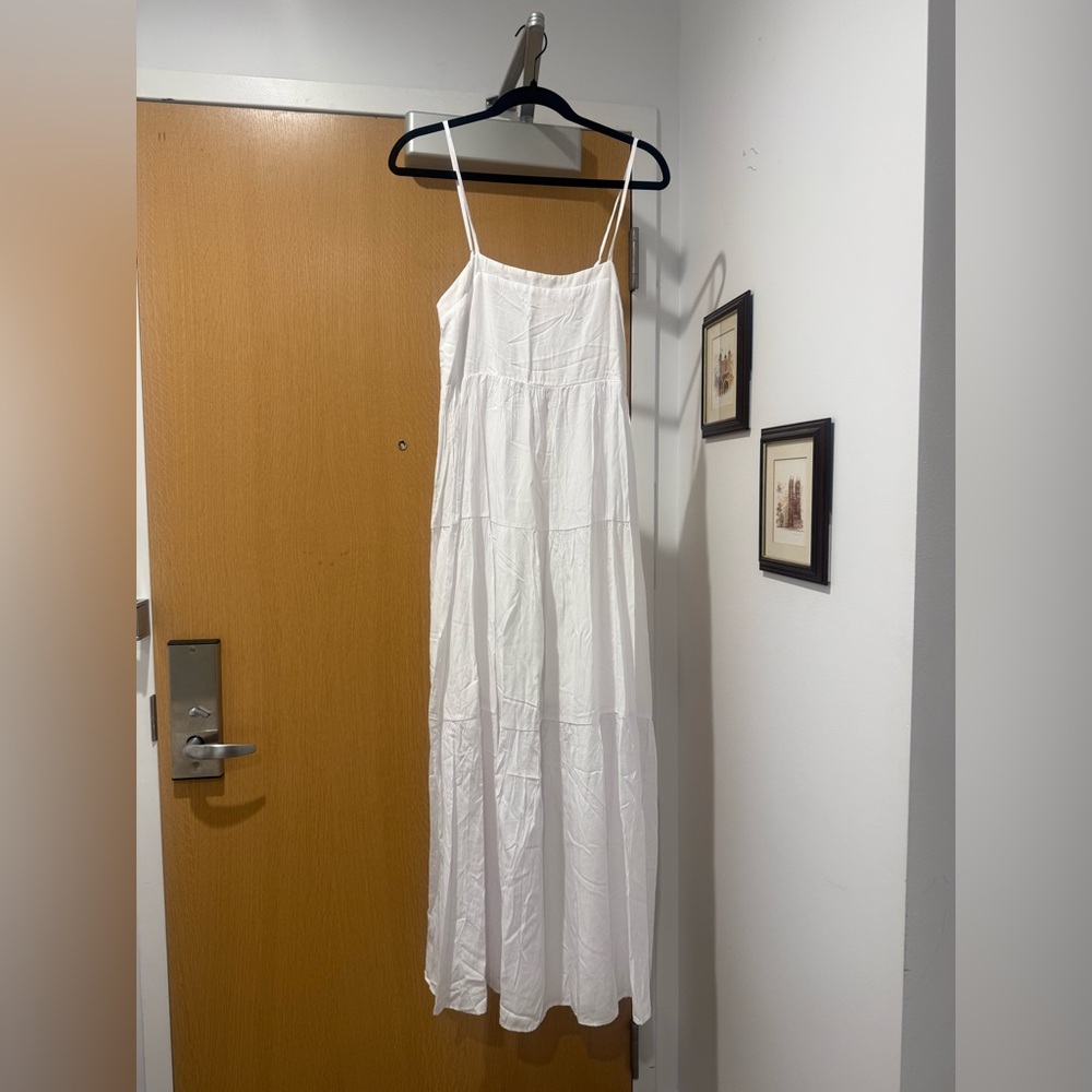 Valija Gitana White Maxi Dress